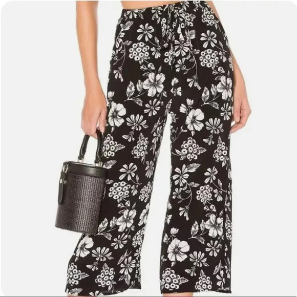 Majorelle Yasmin Cropped Pants in Black Woodland - Picture 1 of 8
